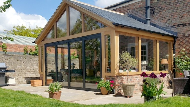 Quality oak frame conservatory