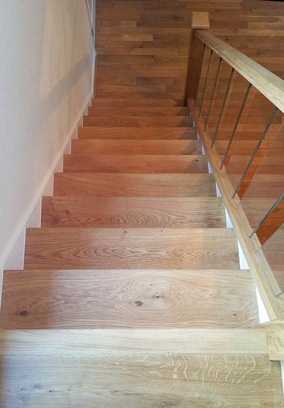 Oak staircase with glass