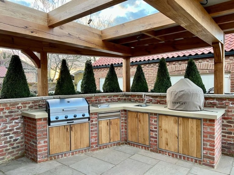 oak framed covered kitchen, outdoor kitchen, outdoor dining area, oak framework