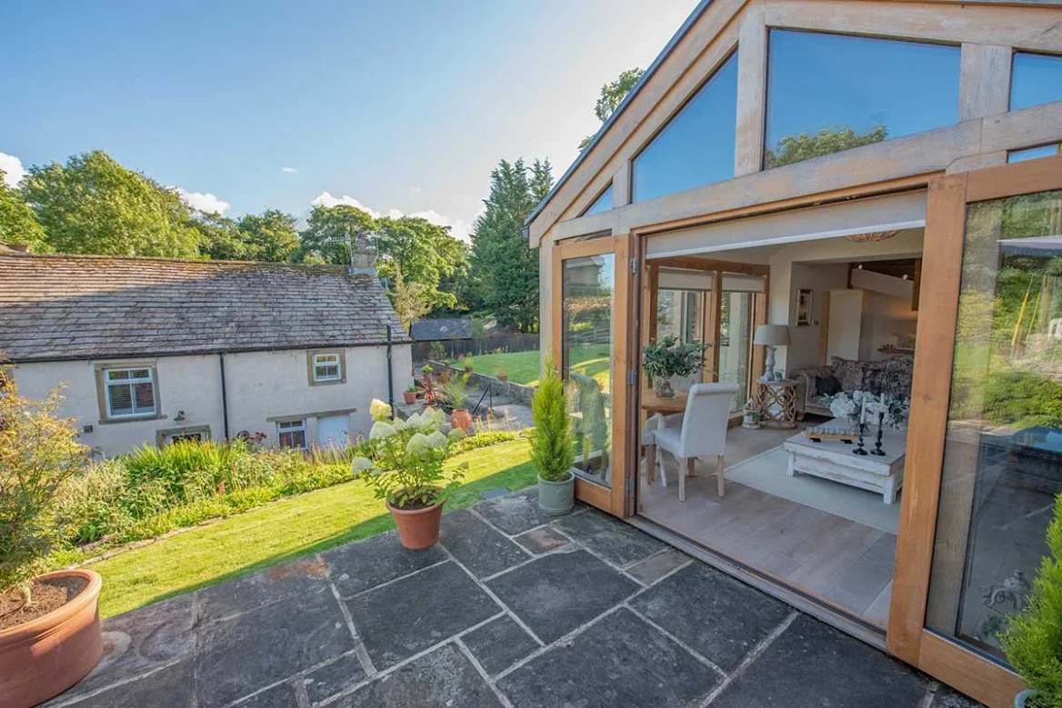 Oak annexes